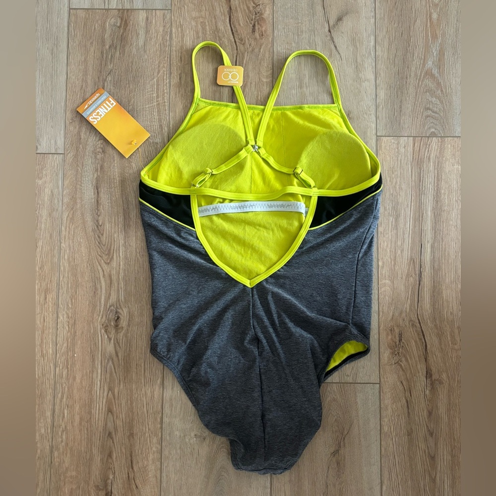 NWT Speedo “Fitness” One Piece Swimsuit Clip Back Women’s 12